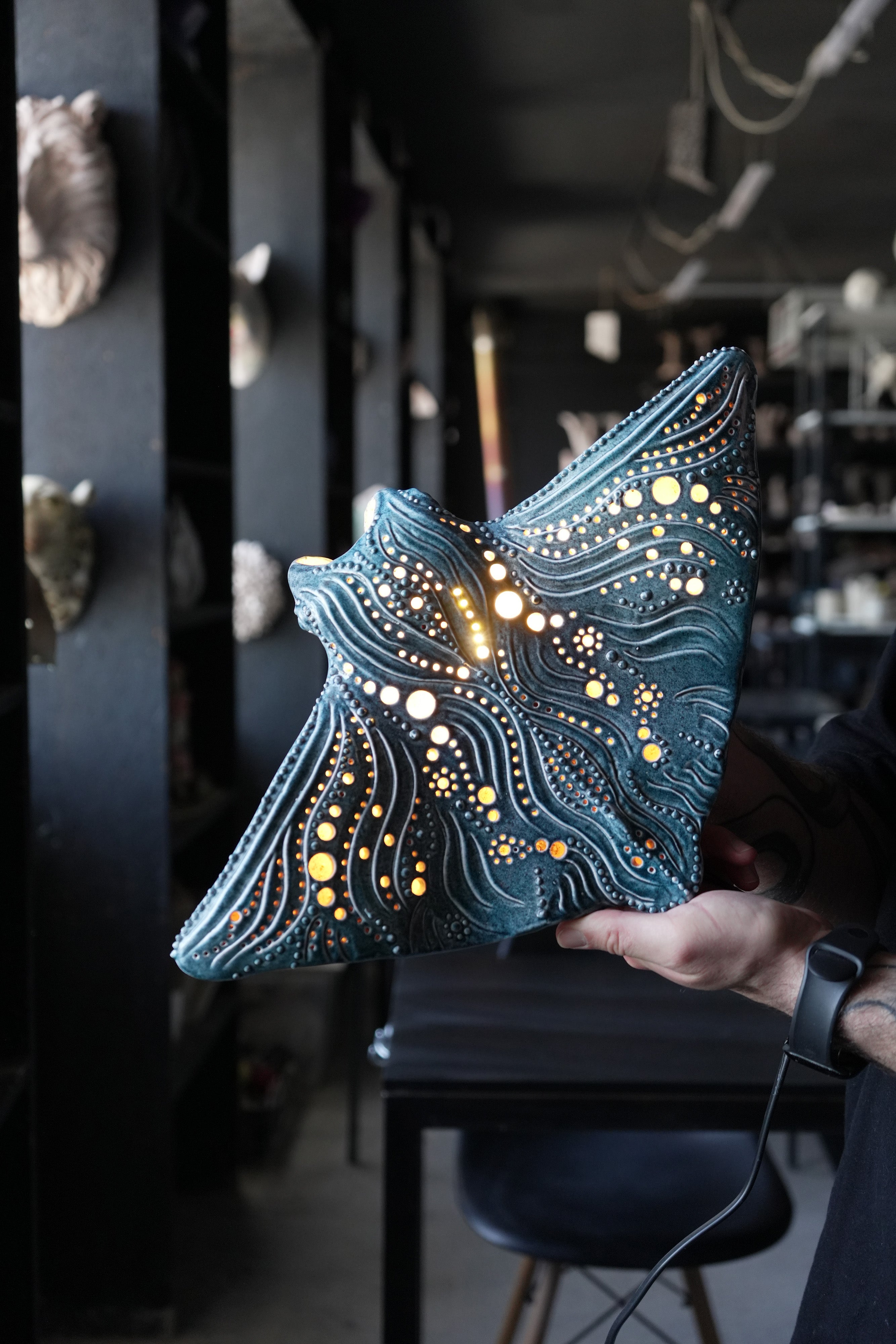 Manta Ray Ceramic Wall Lamp | Handmade Ocean-Inspired Ceramic Sconce