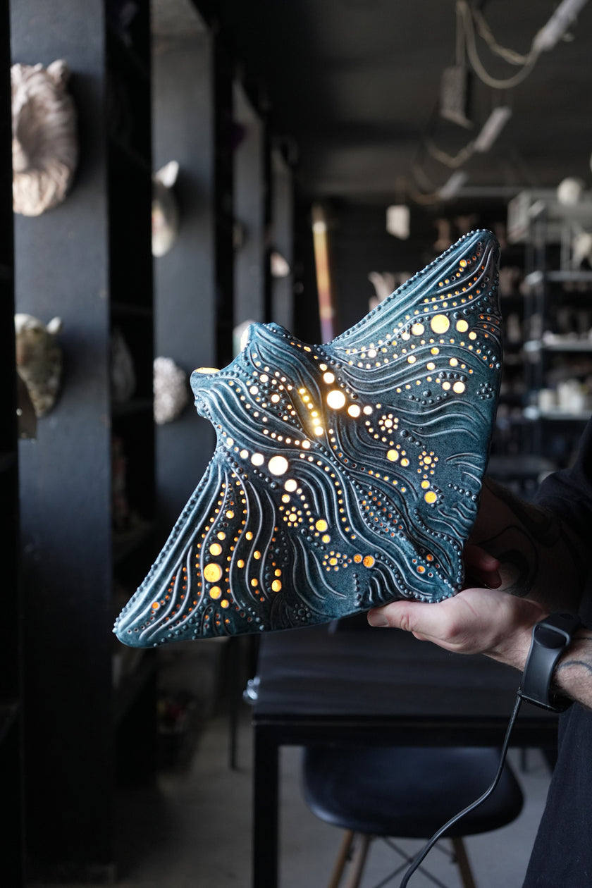 Manta Ray Ceramic Wall Lamp | Handmade Ocean-Inspired Ceramic Sconce