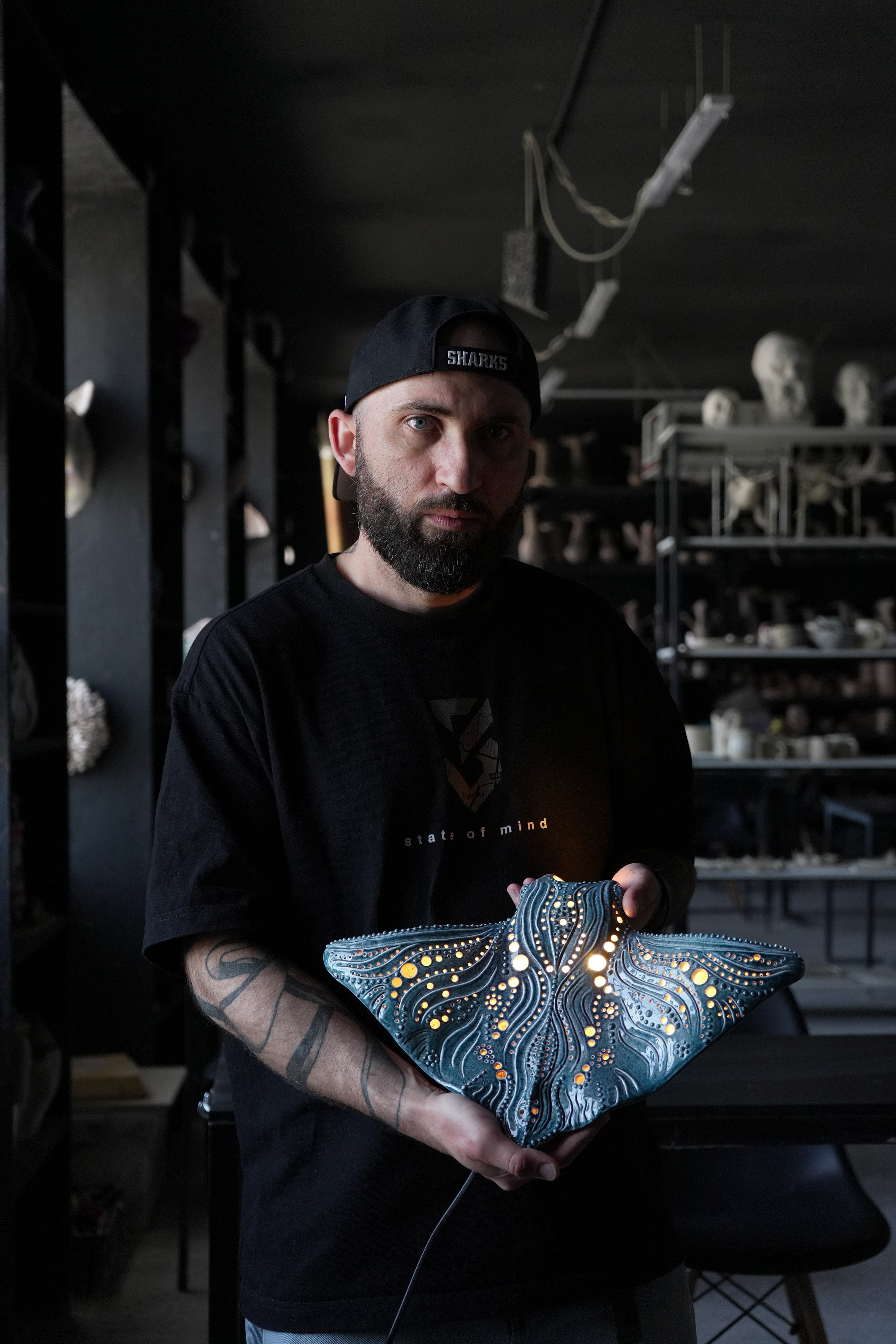 Manta Ray Ceramic Wall Lamp | Handmade Ocean-Inspired Ceramic Sconce