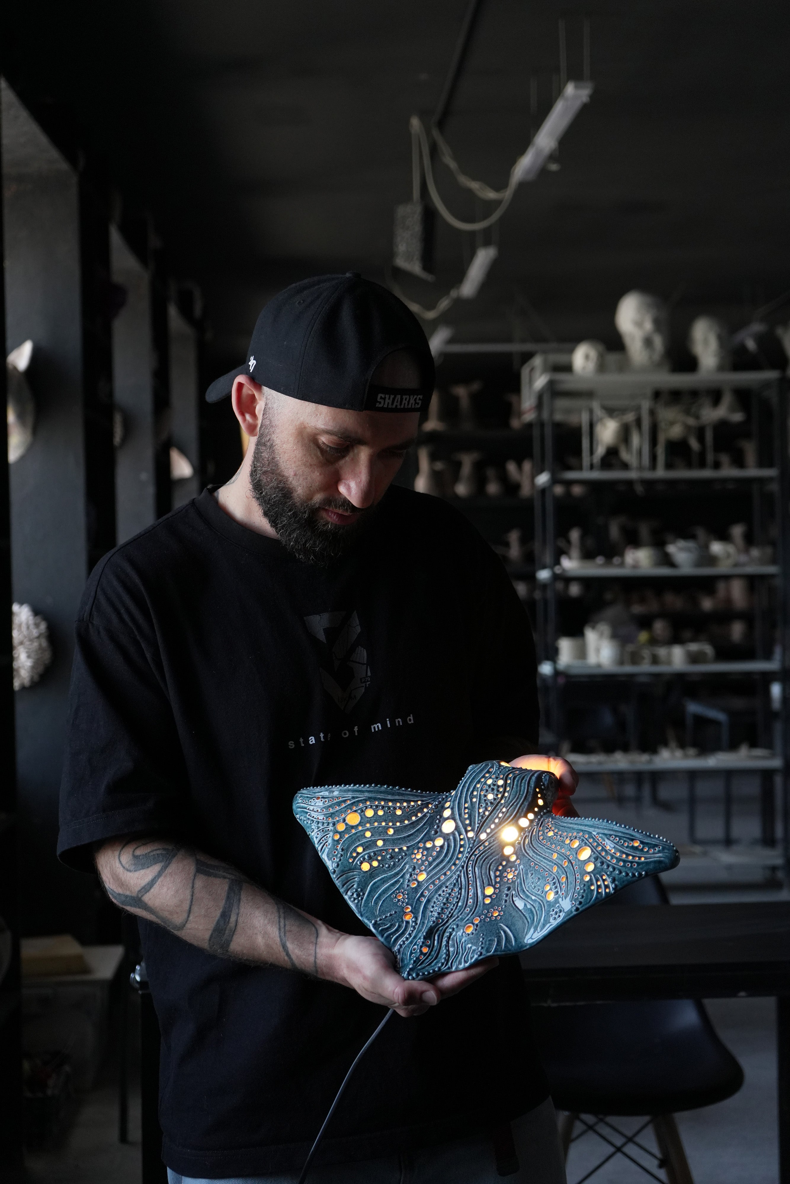 Manta Ray Ceramic Wall Lamp | Handmade Ocean-Inspired Ceramic Sconce