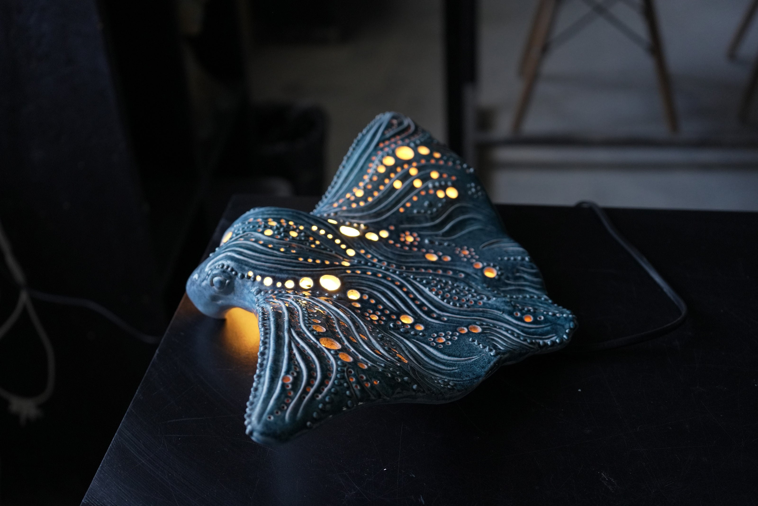 Manta Ray Ceramic Wall Lamp | Handmade Ocean-Inspired Ceramic Sconce