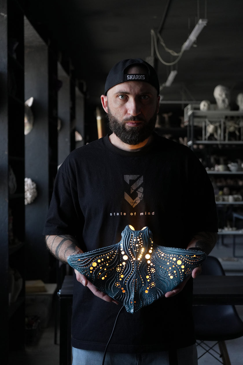 Manta Ray Ceramic Wall Lamp | Handmade Ocean-Inspired Ceramic Sconce